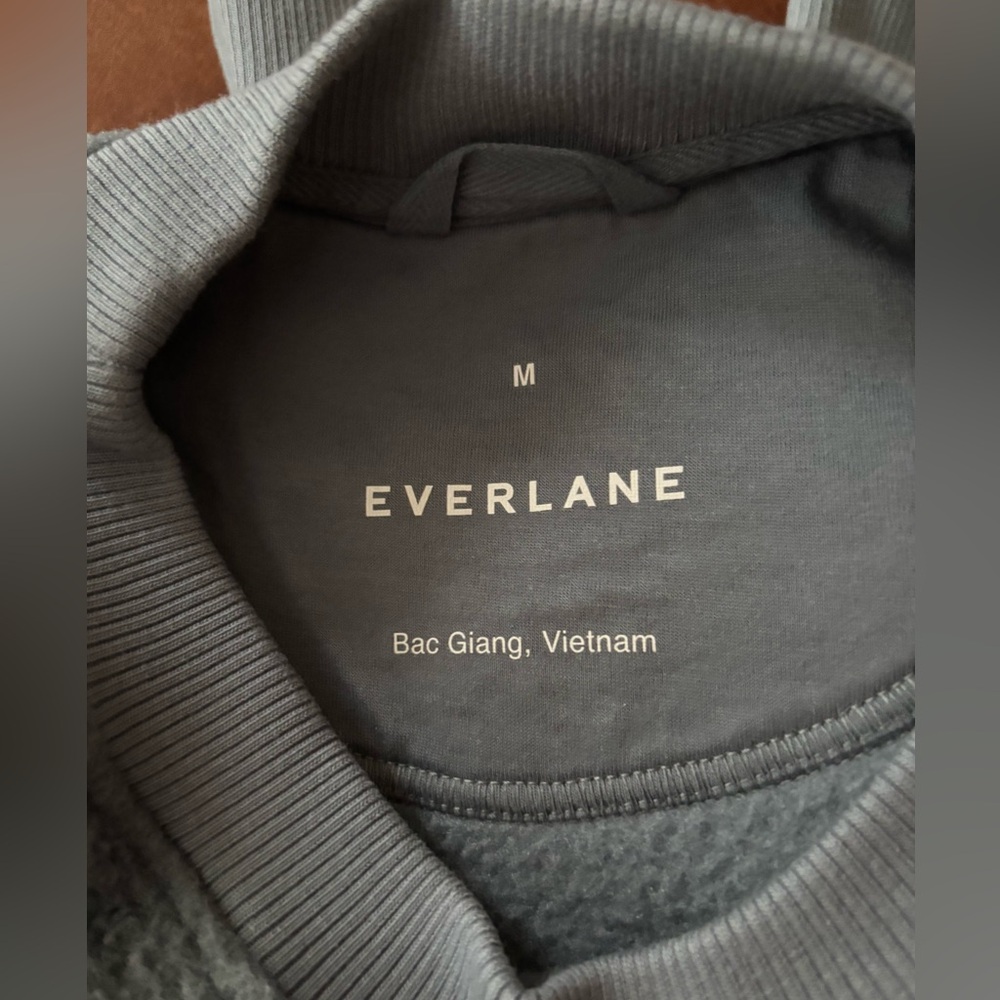 Everlane The ReNew Teddy Oversized Crew Blue Base - Size M - Picture 6 of 6